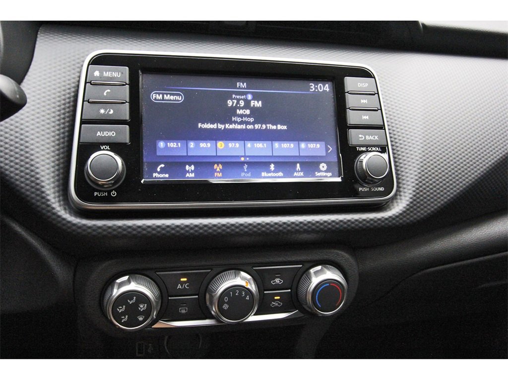 Used 2025 Nissan Kicks Play S image 37