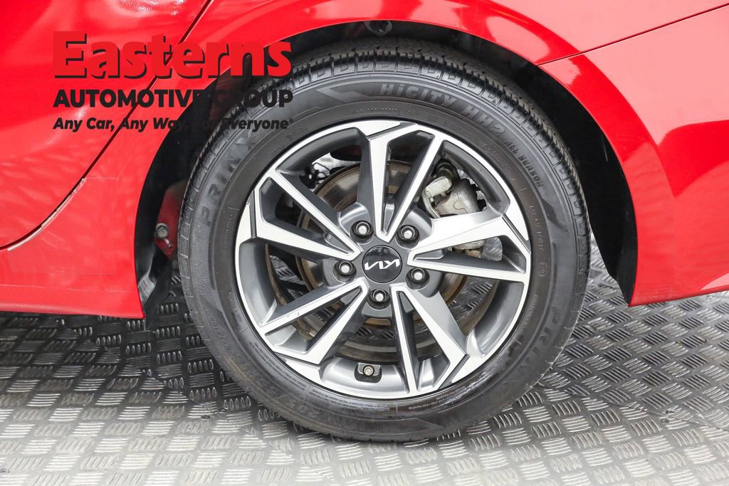 Used 2023 Kia Forte LXS image 32