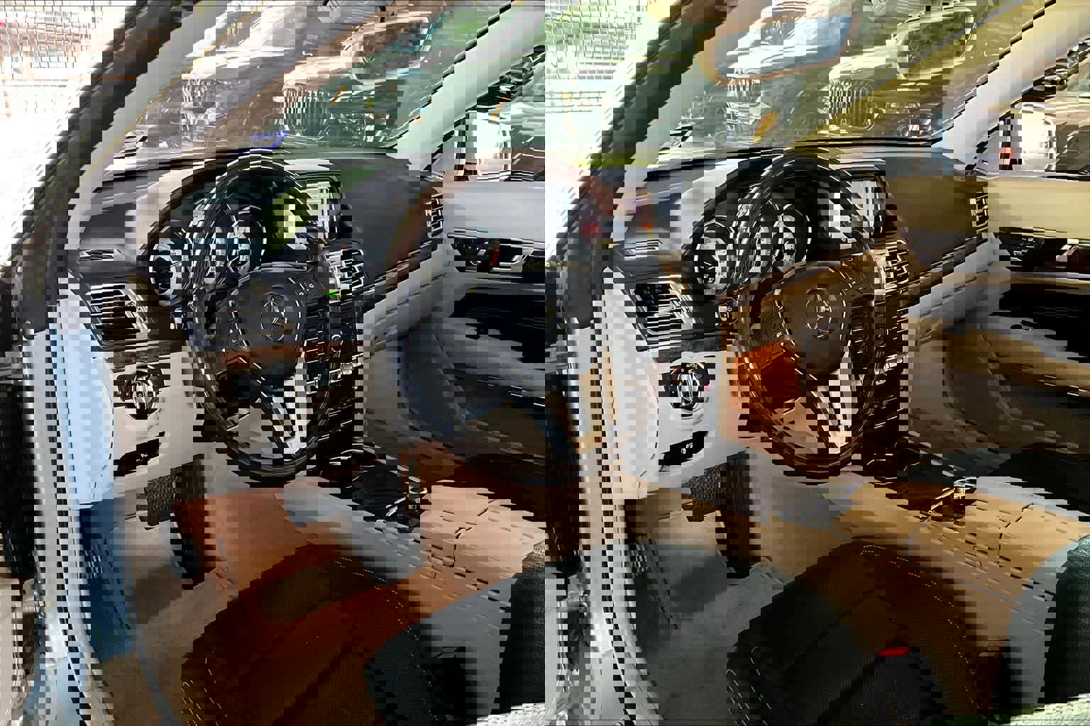 Used 2016 Mercedes-Benz E 400 Cabriolet image 16