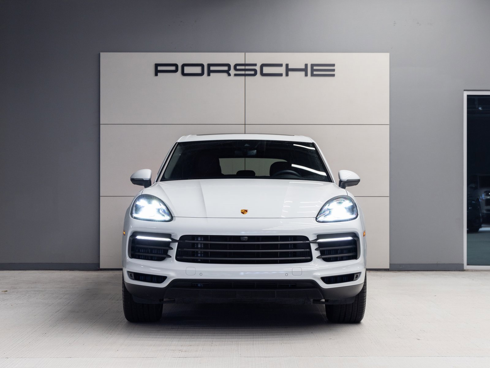 Used 2023 Porsche Cayenne image 10