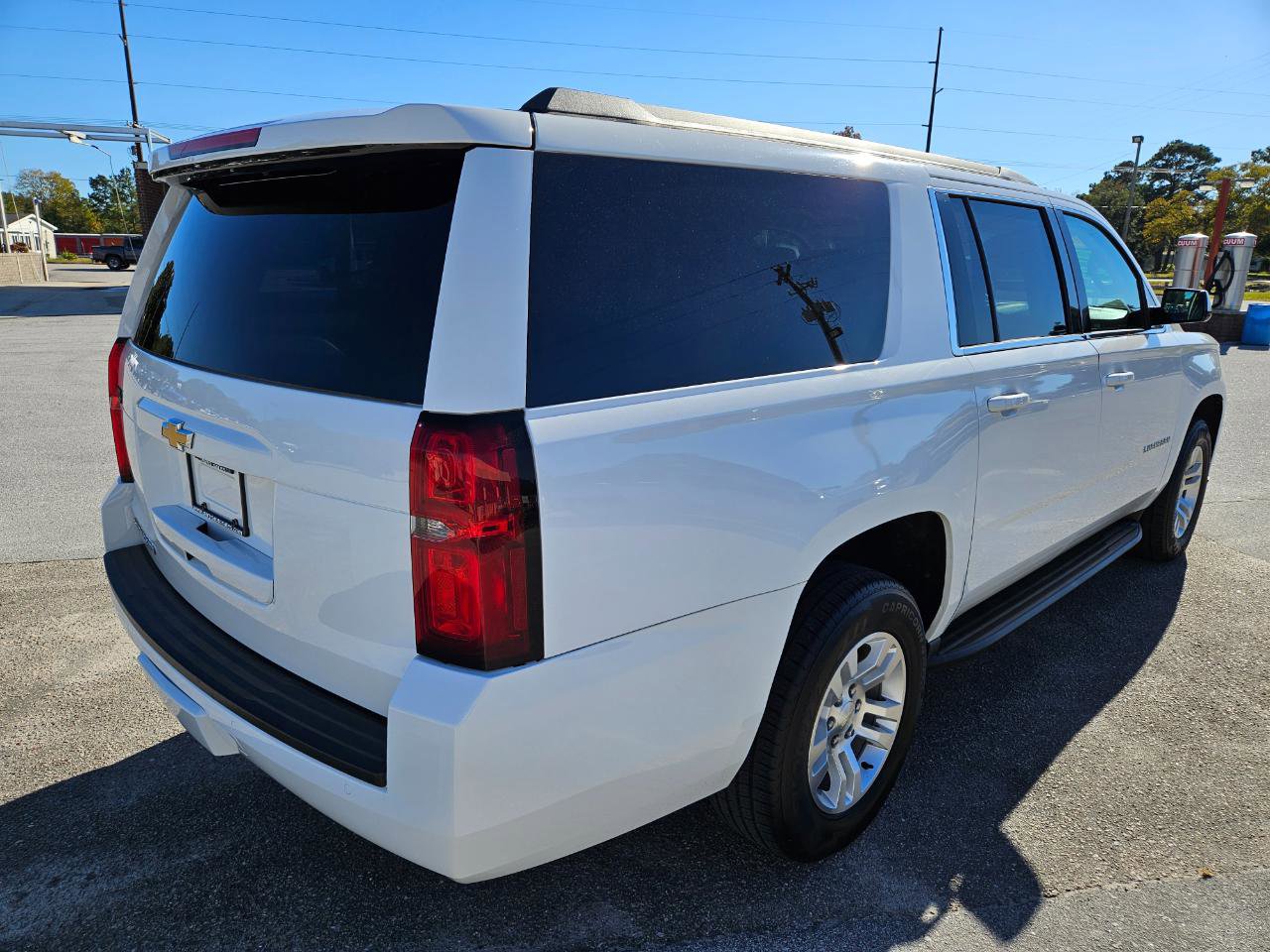 Used 2018 Chevrolet Suburban LS w/ Max Trailering Package AWD/4WD image 6