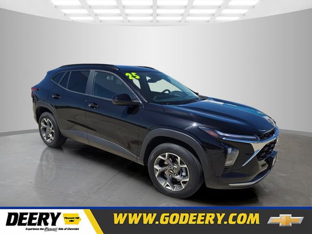 Used 2025 Chevrolet Trax LT w/ LT Convenience Package FWD image 1