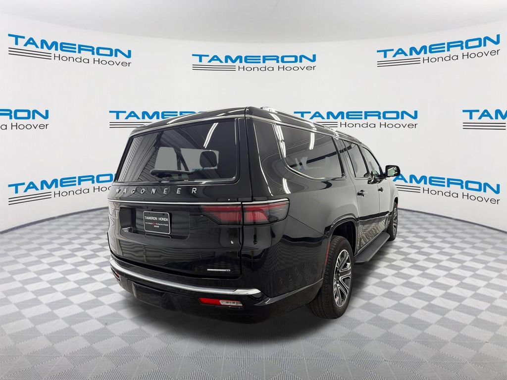 Used 2024 Jeep Wagoneer L Series II RWD image 5