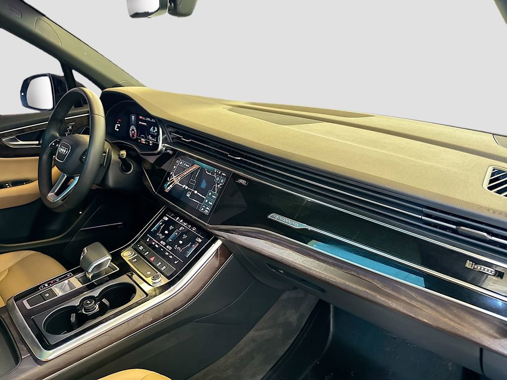 Used 2020 Audi Q7 3.0T Premium Plus w/ Premium Plus Package image 34