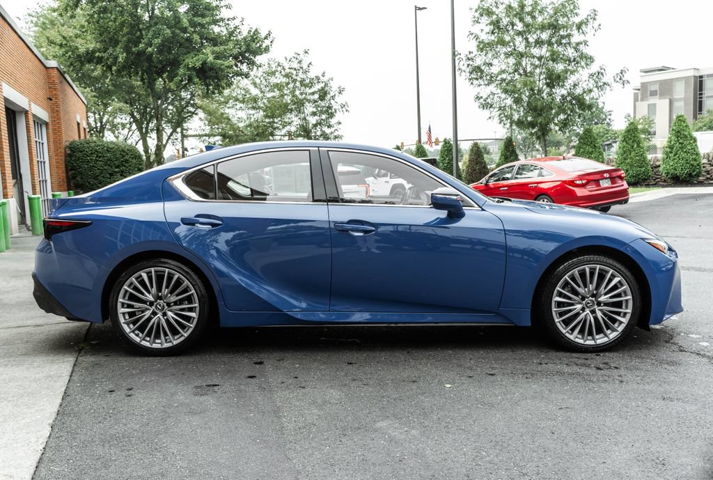 Used 2024 Lexus IS 300 AWD w/ Premium Package image 3