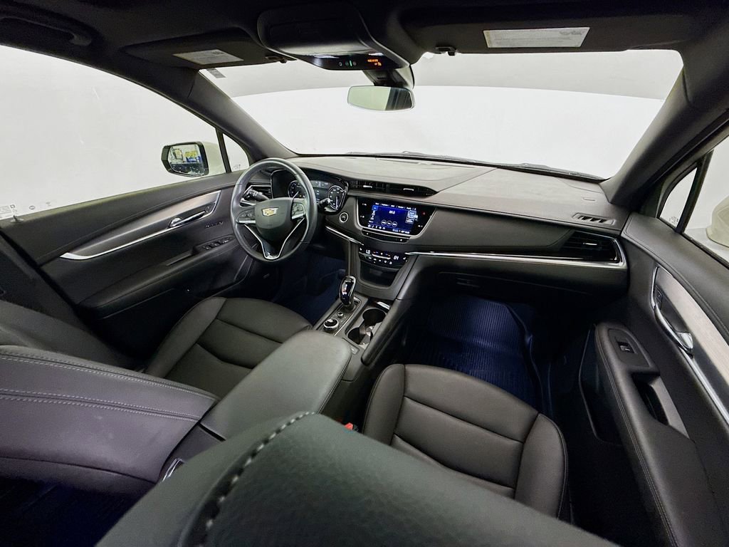 Used 2024 Cadillac XT6 Luxury AWD/4WD image 25