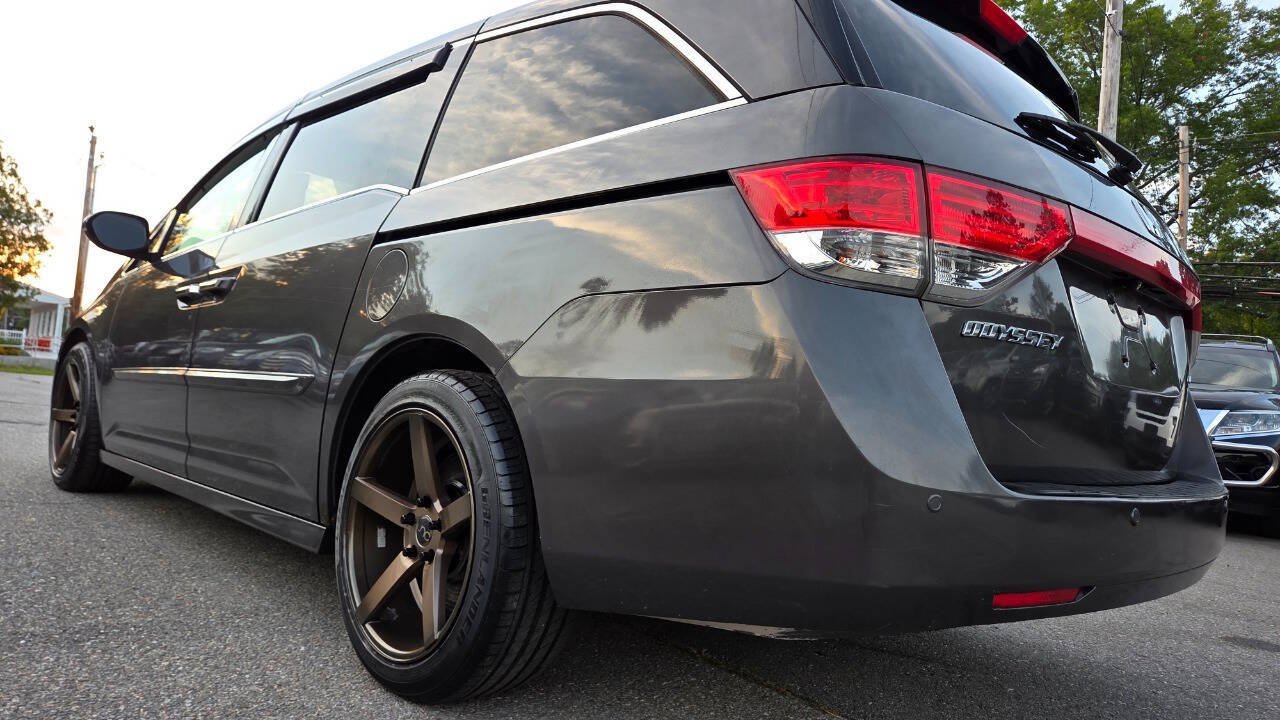 Used 2014 Honda Odyssey Touring Elite image 11