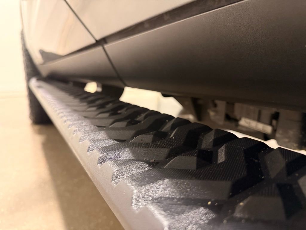 Used 2024 Chevrolet Tahoe Z71 w/ Z71 Off-Road Package AWD/4WD image 12