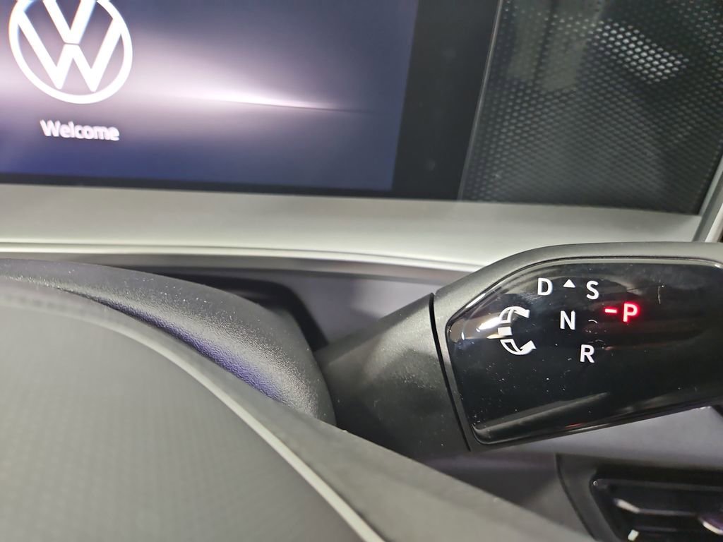 New 2026 Volkswagen Tiguan SE R-Line image 22