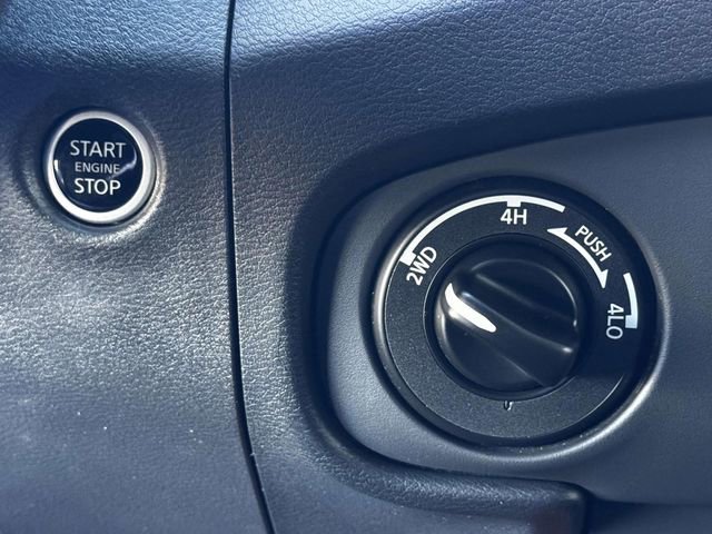 Used 2023 Nissan Frontier PRO-4X w/ Pro-4X Premium Package image 22