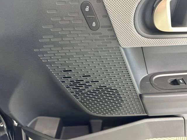 Used 2025 MINI Cooper 2-Door Hardtop image 27