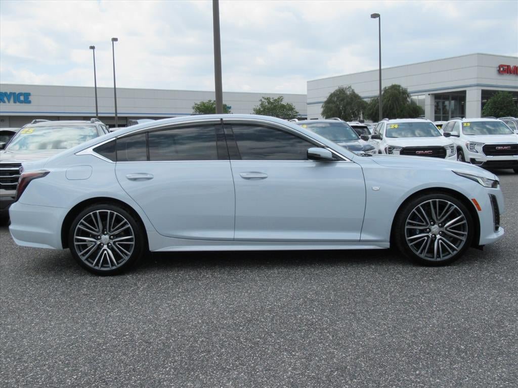 Used 2022 Cadillac CT5 Premium Luxury RWD image 2