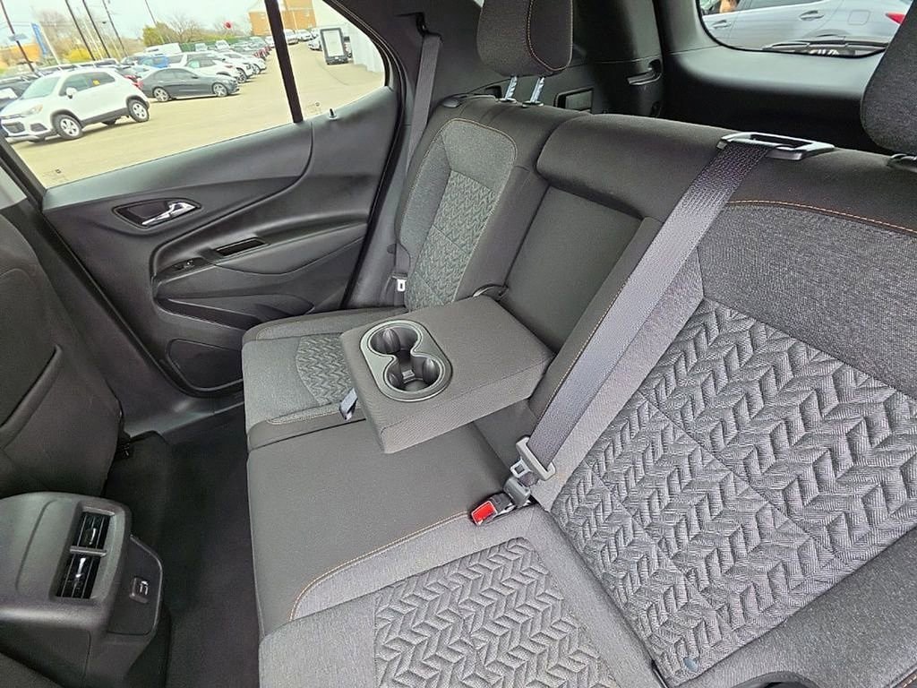 Used 2023 Chevrolet Equinox LT AWD/4WD image 25