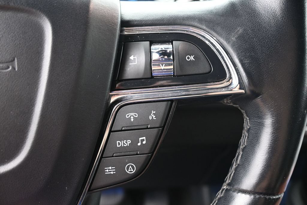 Used 2024 Lincoln Navigator Premiere AWD/4WD image 24