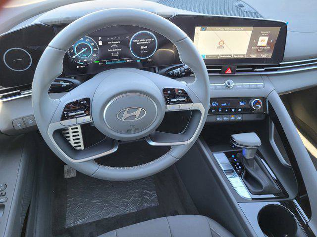 New 2025 Hyundai Elantra SEL FWD image 28