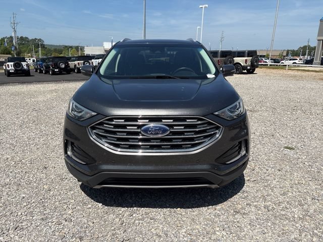 Used 2020 Ford Edge Titanium FWD image 2