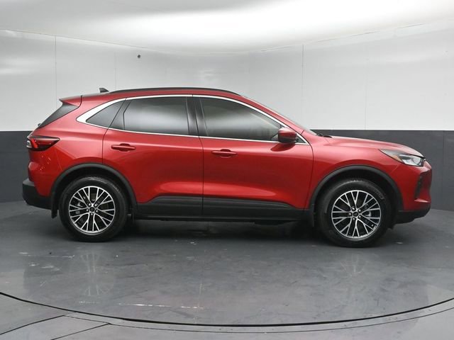 Used 2025 Ford Escape SE image 8