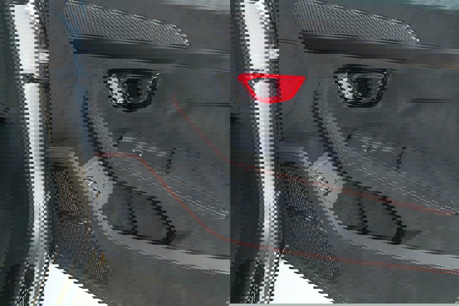 Used 2024 Lamborghini Urus Performante image 32