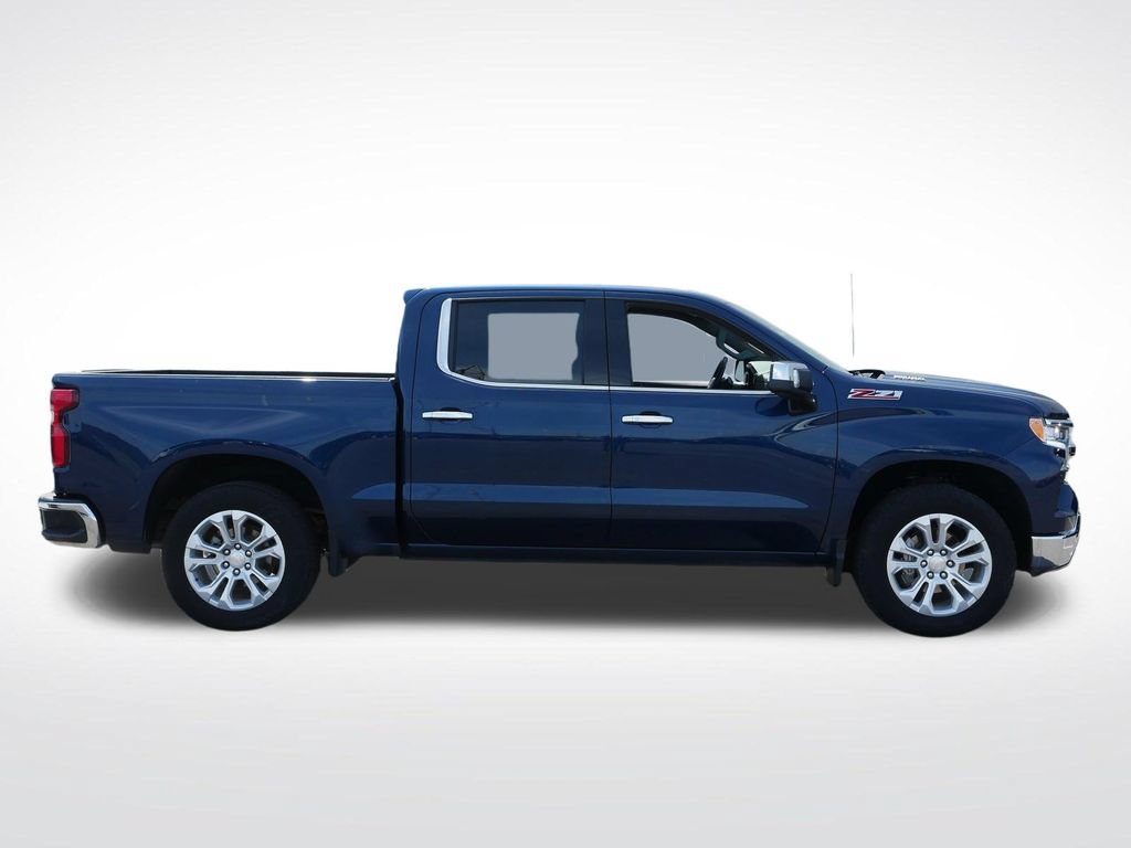 Used 2023 Chevrolet Silverado 1500 LTZ AWD/4WD image 2