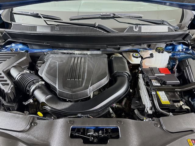 Used 2025 Chevrolet Traverse LT FWD image 34