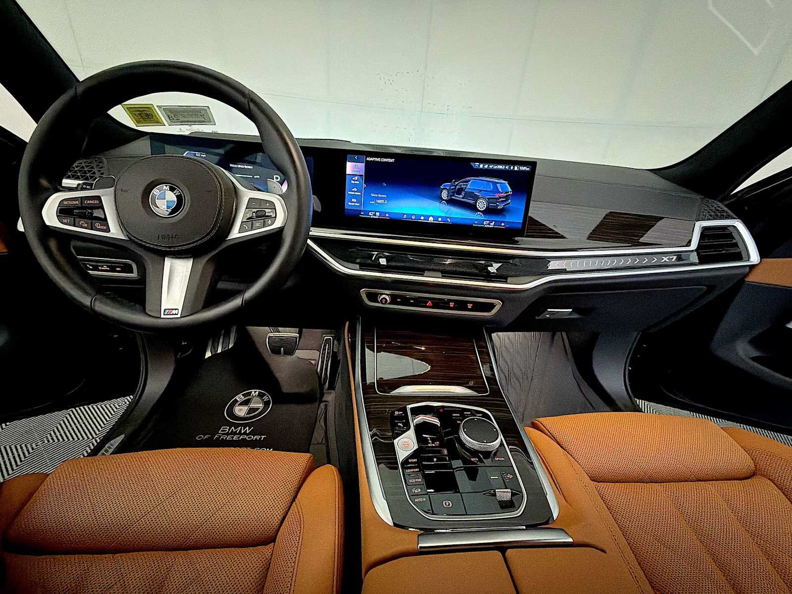Used 2024 BMW X7 xDrive40i w/ M Sport Package AWD/4WD image 12