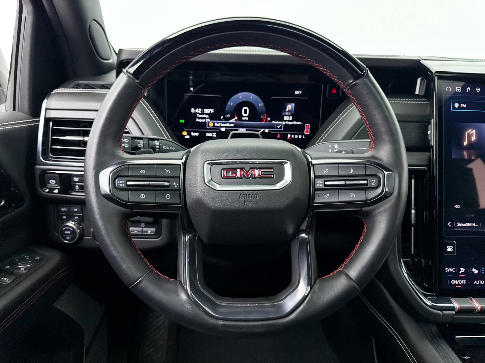 Used 2025 GMC Yukon AT4 Ultimate AWD/4WD image 5