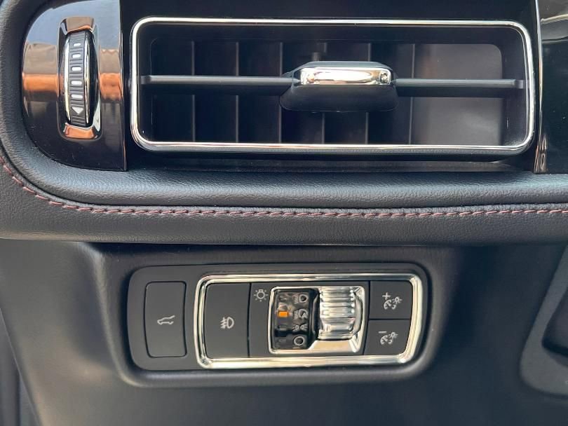 Used 2023 Lincoln Aviator Reserve w/ Equipment Group 201A image 9