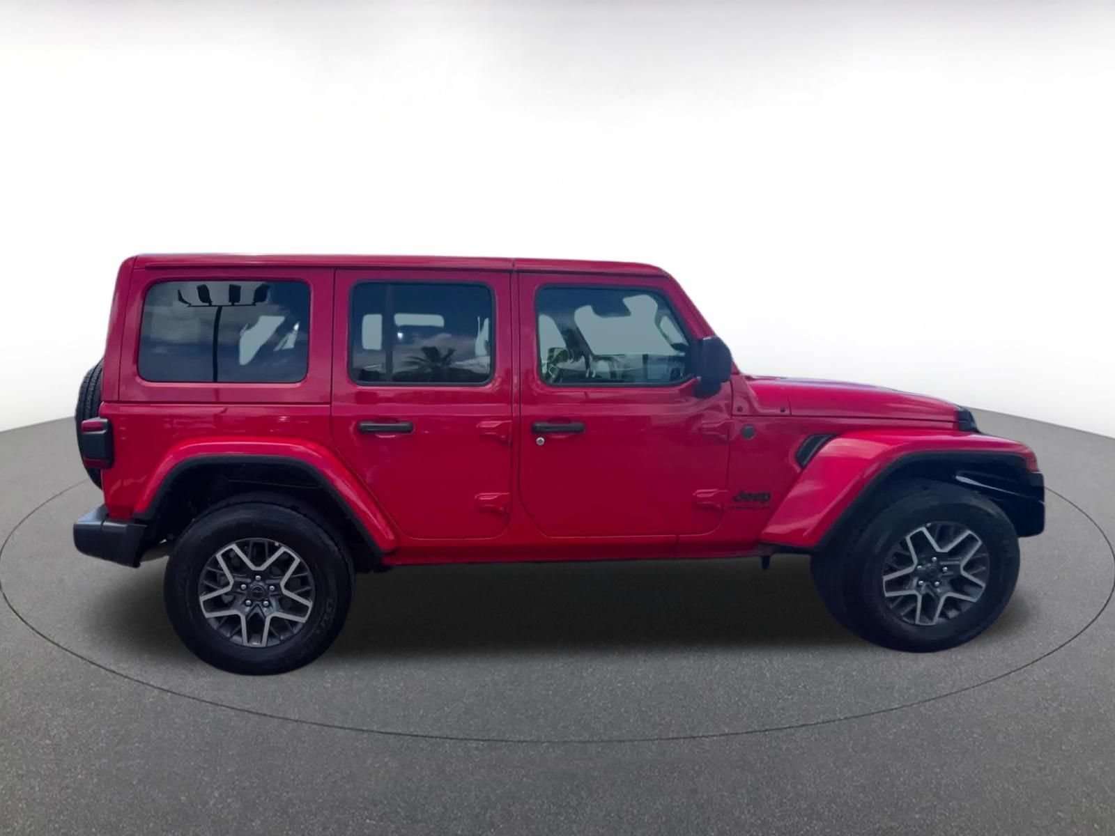 Used 2025 Jeep Wrangler Unlimited Sahara AWD/4WD image 14