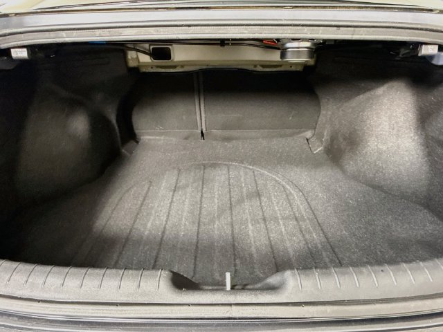 Used 2021 Hyundai Elantra Limited w/ Cargo Package FWD image 34