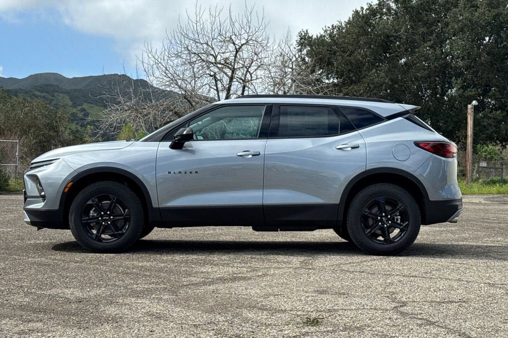 New 2026 Chevrolet Blazer LT w/ Midnight/Sport Edition FWD image 7