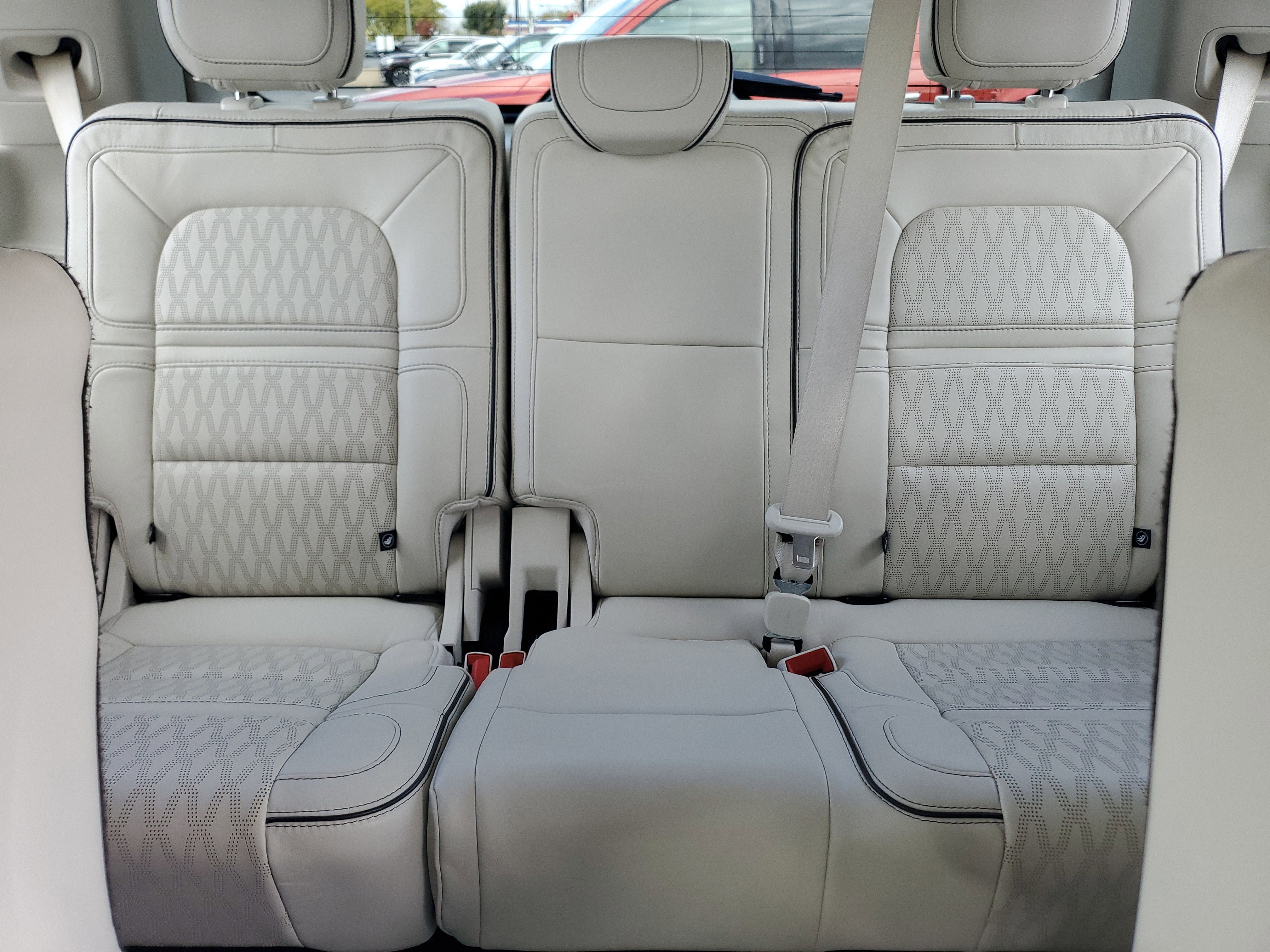 Used 2021 Lincoln Navigator Black Label w/ Cargo Convenience Package image 20