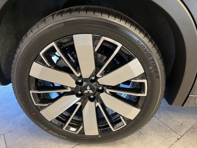 New 2026 Mitsubishi Outlander SEL image 18