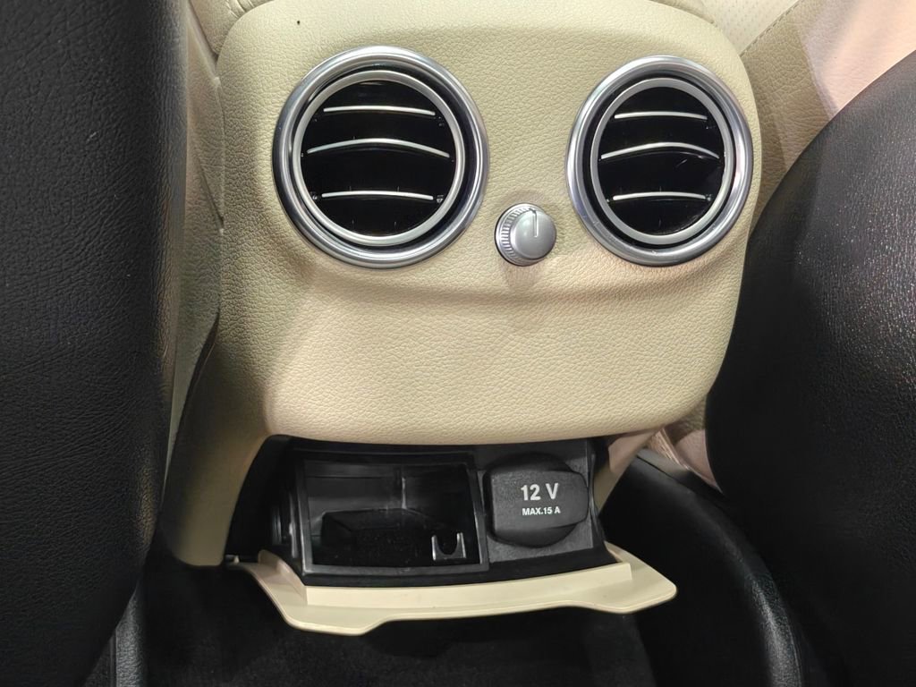 Used 2016 Mercedes-Benz C 300 4MATIC Sedan image 31