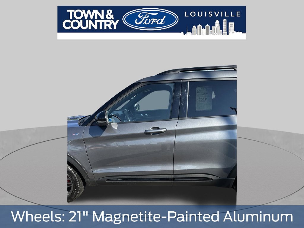 Used 2025 Ford Explorer ST-Line w/ ST-Line Street Pack AWD/4WD image 12