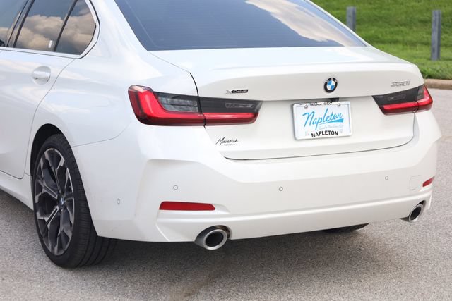 Used 2025 BMW 330i xDrive Sedan w/ Premium Package AWD/4WD image 7