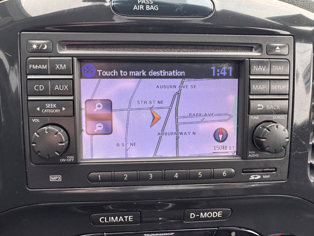 Used 2011 Nissan Juke SL image 27