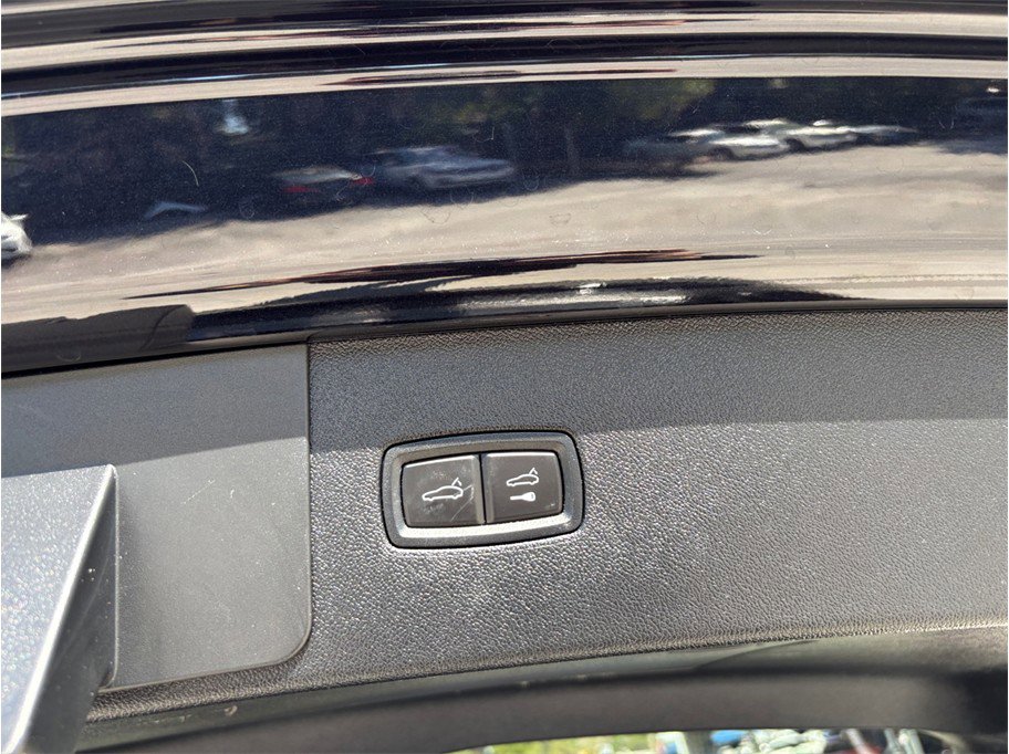 Used 2019 Porsche Cayenne image 54