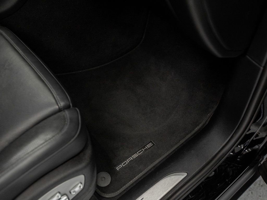 Used 2022 Porsche Macan S image 32