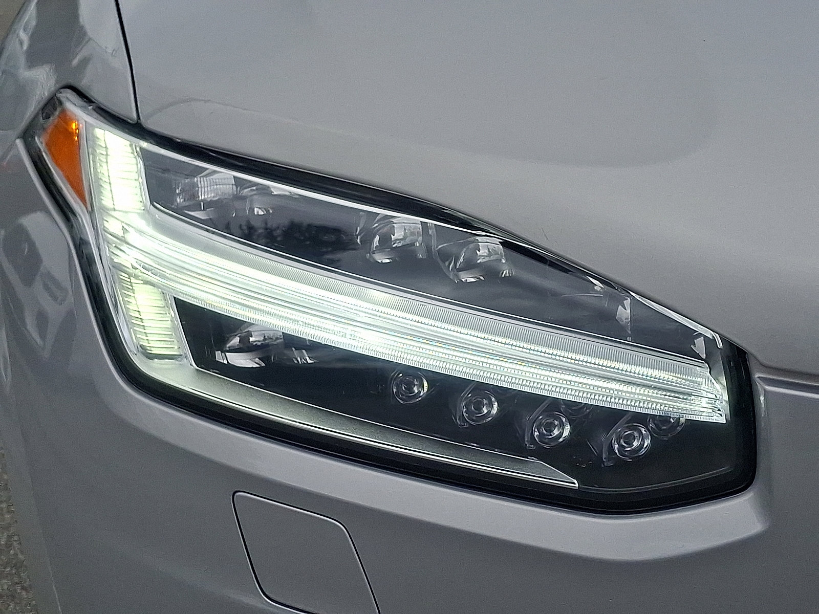 Certified 2023 Volvo XC90 T8 Plus w/ Protection Package Premier image 10