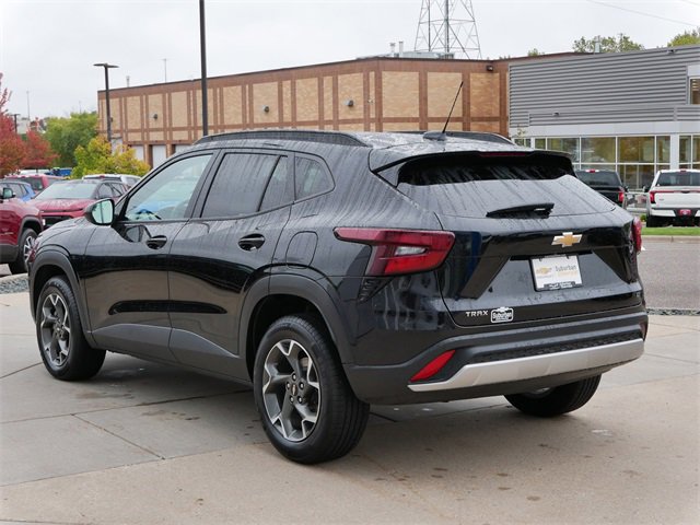 Used 2024 Chevrolet Trax LT image 4