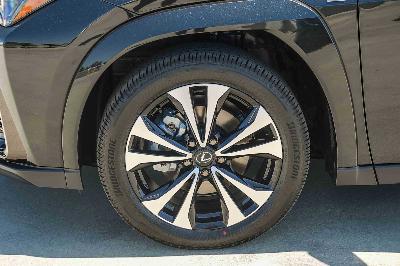 New 2026 Lexus UX 300h AWD image 10