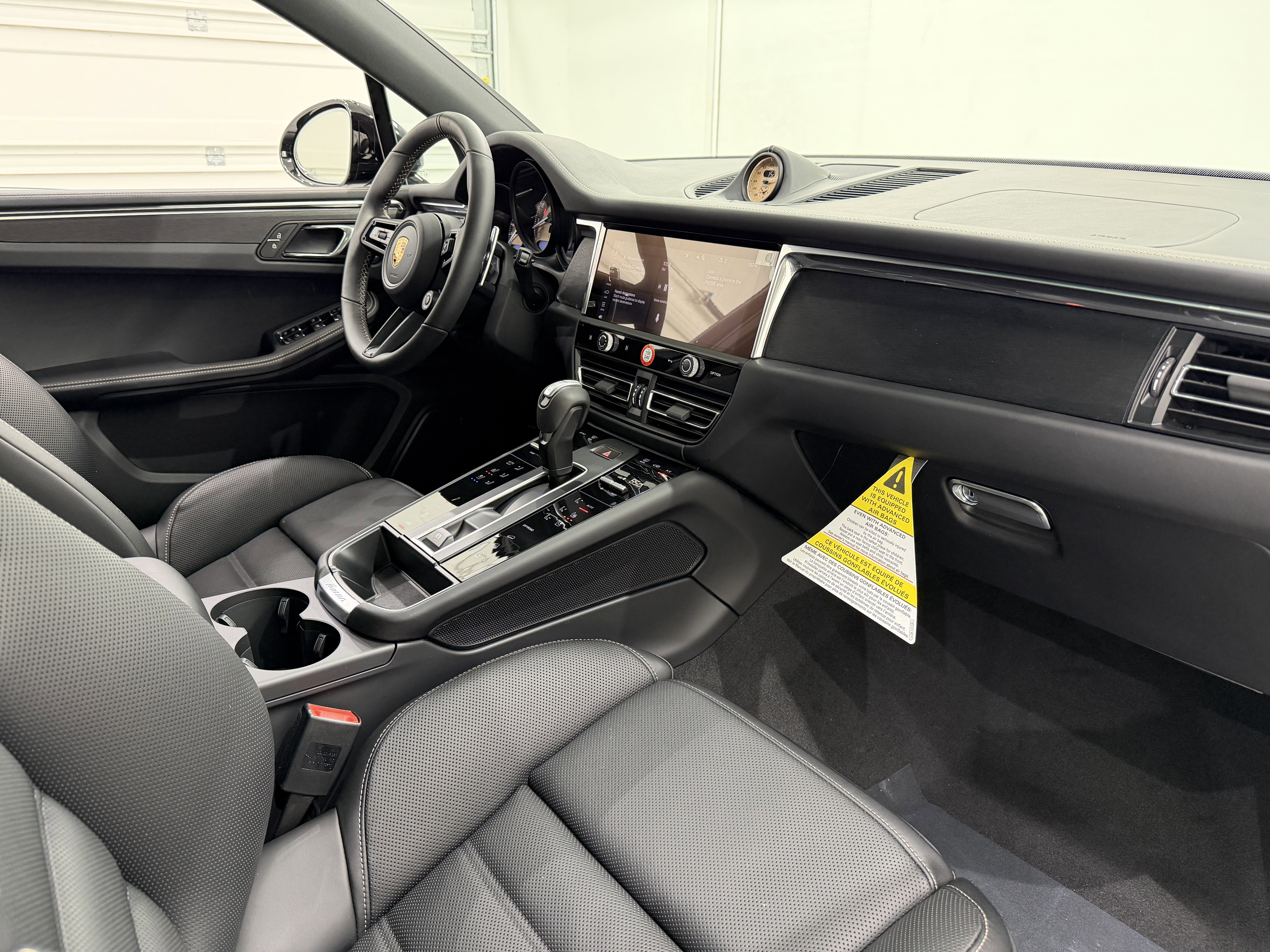 New 2026 Porsche Macan GTS image 26