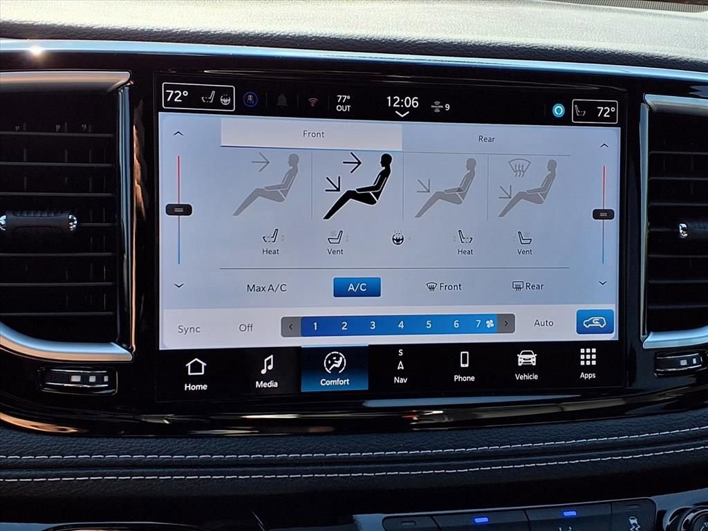 New 2026 Chrysler Pacifica Limited image 10
