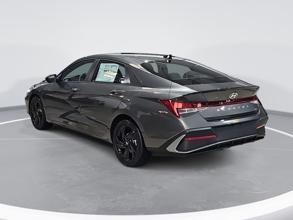 New 2026 Hyundai Elantra Sport image 7