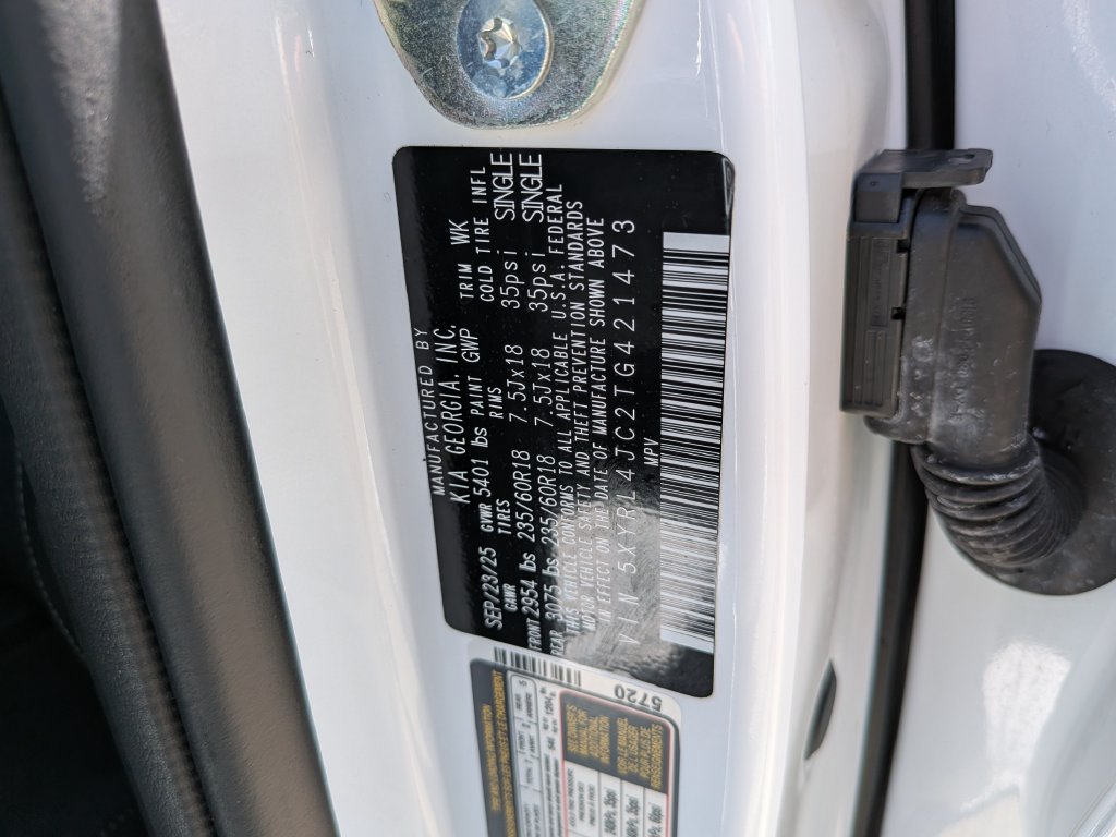 Certified 2026 Kia Sorento S w/ S Panoramic Sunroof Package FWD image 37