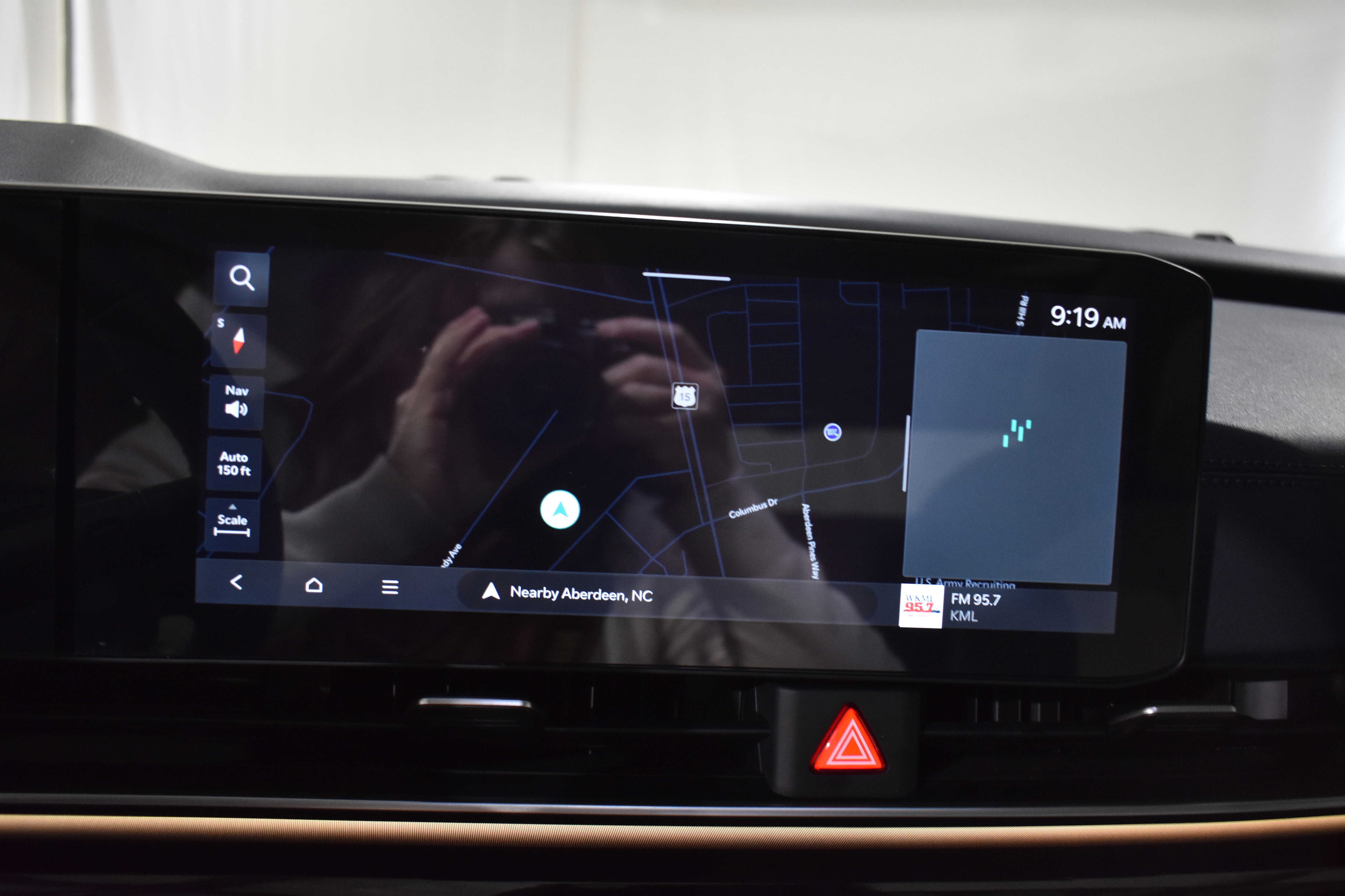 Used 2025 Kia Carnival SX Prestige image 23