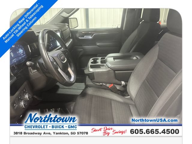 Used 2022 GMC Sierra 1500 Elevation w/ LPO, Elevation Black Package AWD/4WD image 9