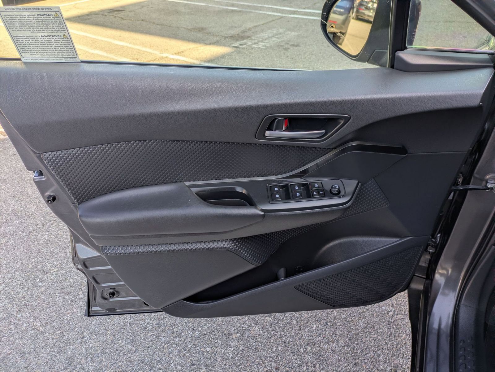 Used 2019 Toyota C-HR LE FWD image 10