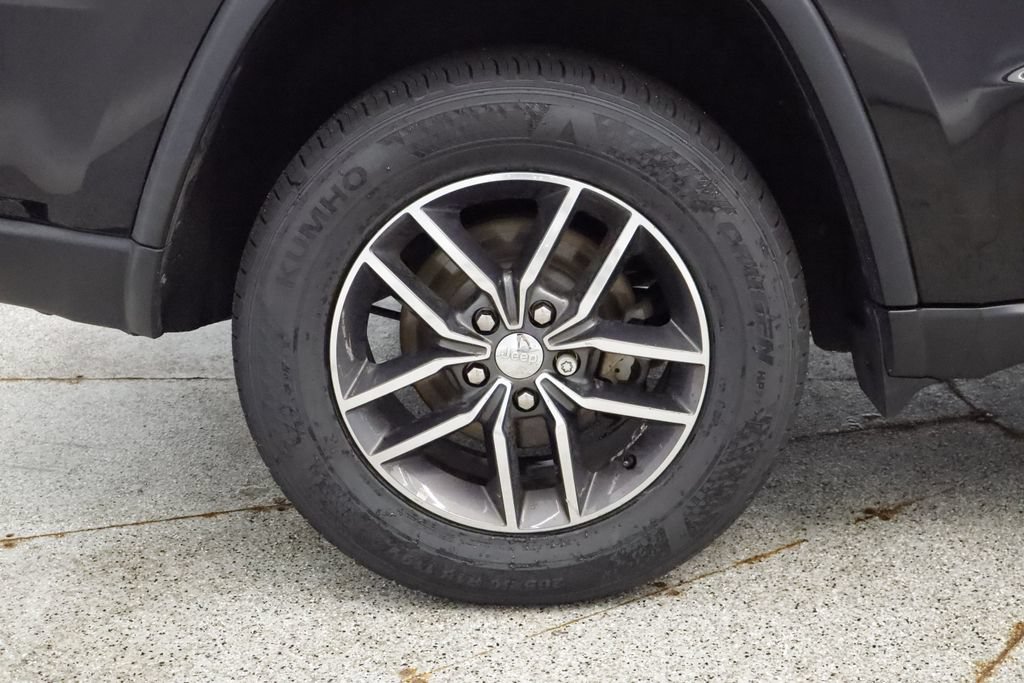 Certified 2018 Jeep Grand Cherokee Limited AWD/4WD image 14
