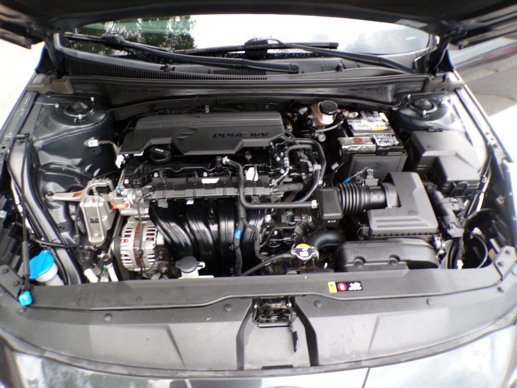 Used 2022 Hyundai Elantra SEL w/ Cargo Package FWD image 34